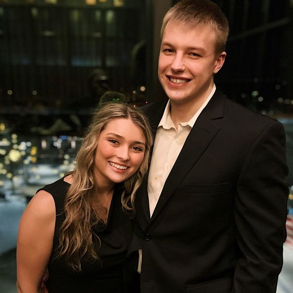 Meet your Posher, Randi - Picture 1 of 1